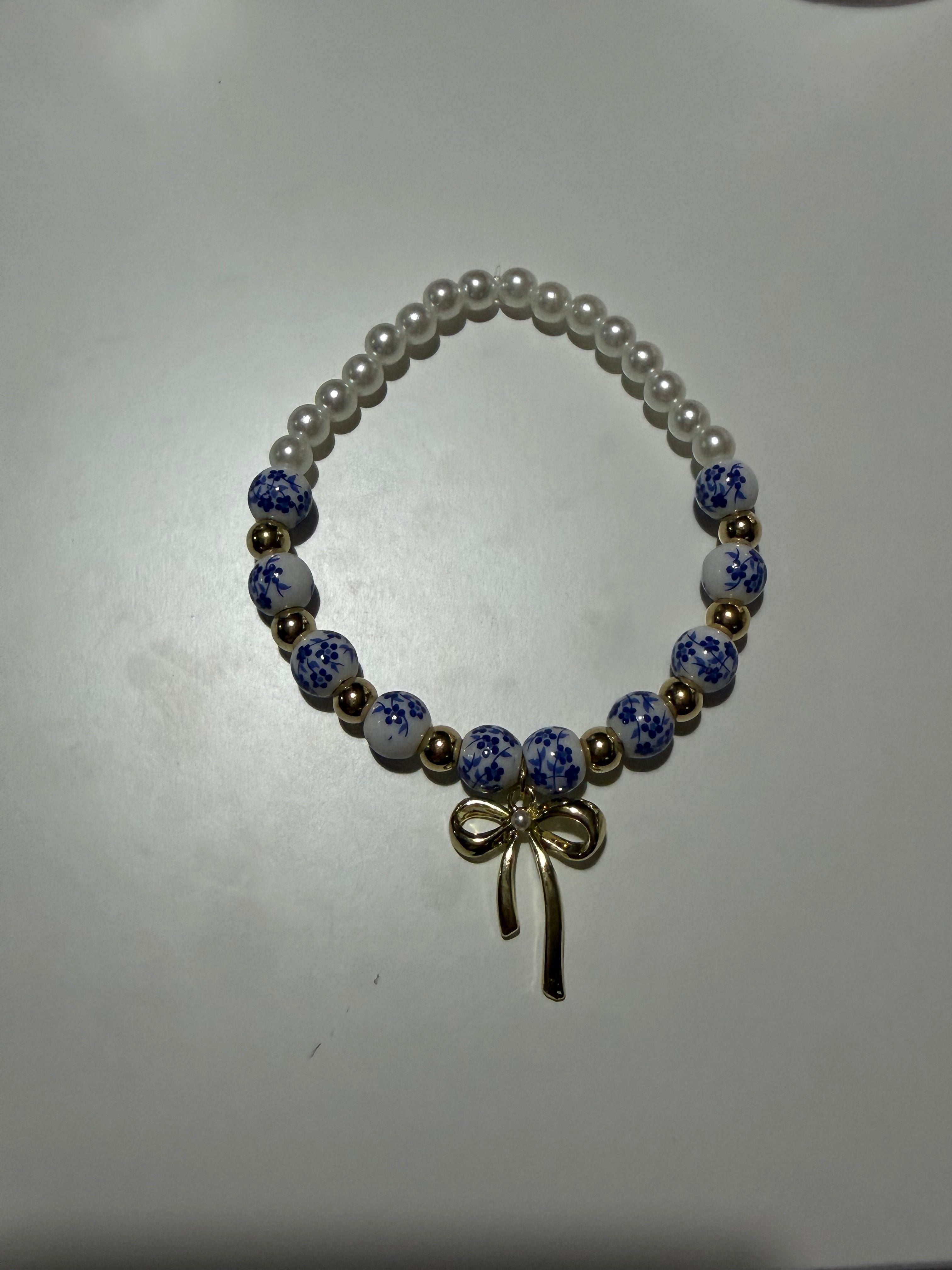 Blue Willow Pearl & Bow Beaded Bracelet